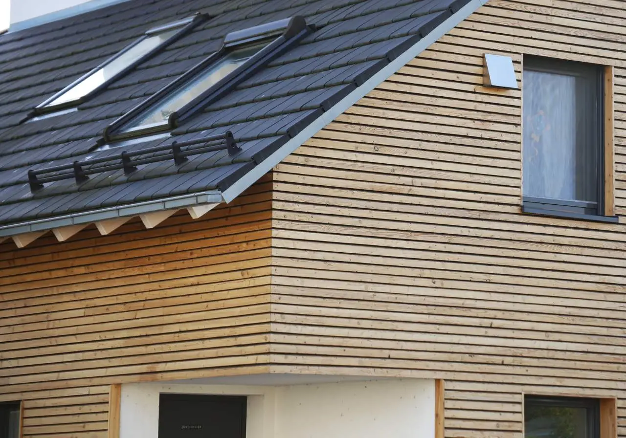 czyszczenie-i-impregnacja-elewacji-drewnianych