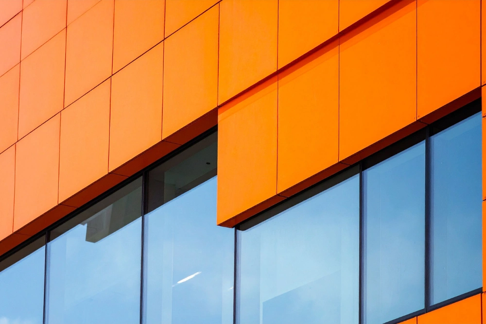 Fasady przyszłości – innowacyjne materiały i samoczyszczące powłoki